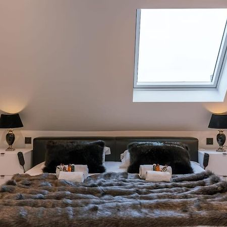 Huswell - Luxurious Apartment With Parking Beernem ภายนอก รูปภาพ