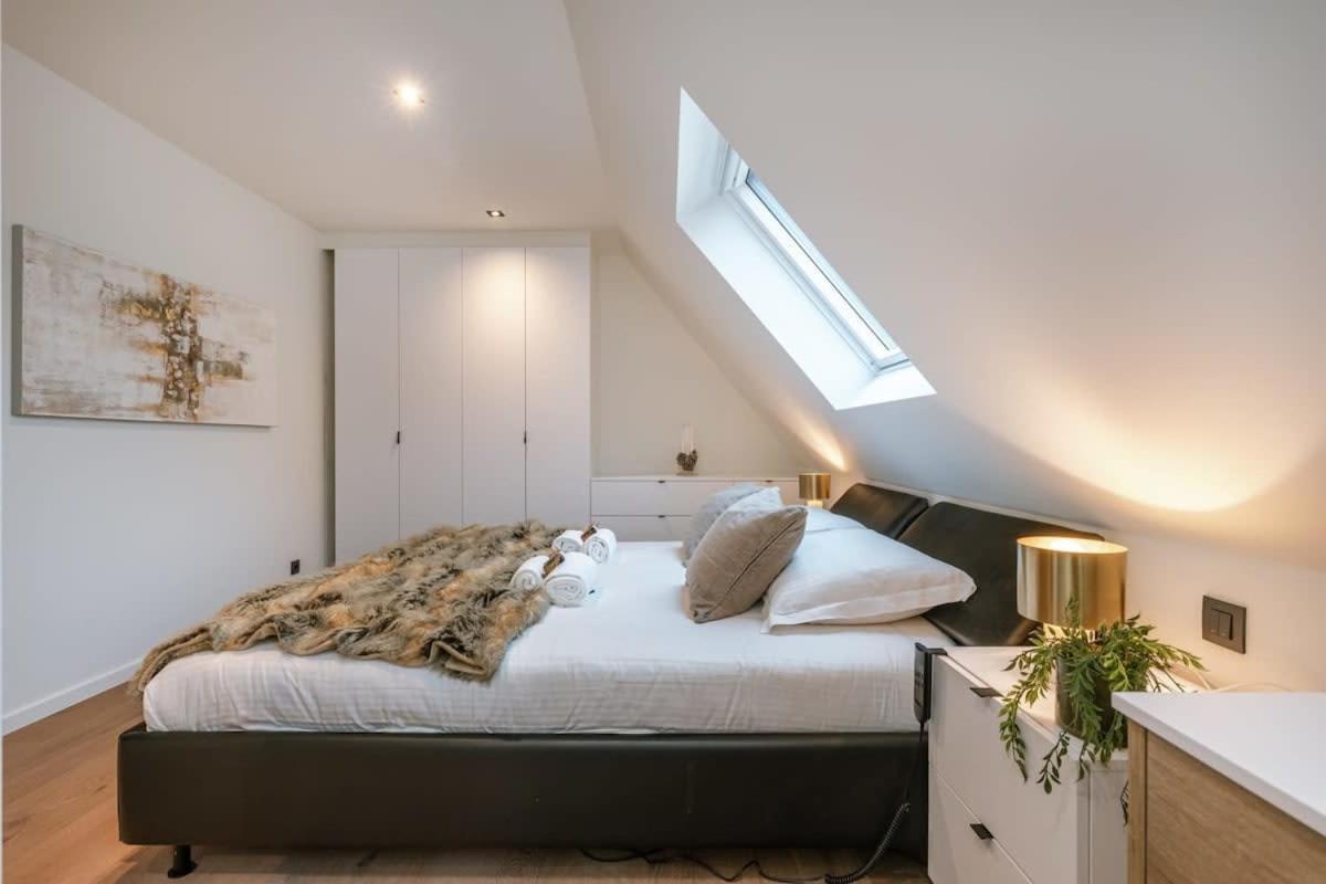 Huswell - Luxurious Apartment With Parking Beernem ภายนอก รูปภาพ