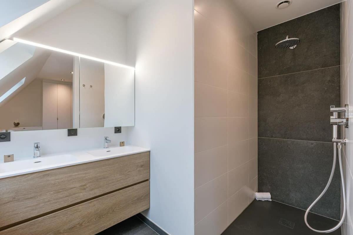 Huswell - Luxurious Apartment With Parking Beernem ภายนอก รูปภาพ