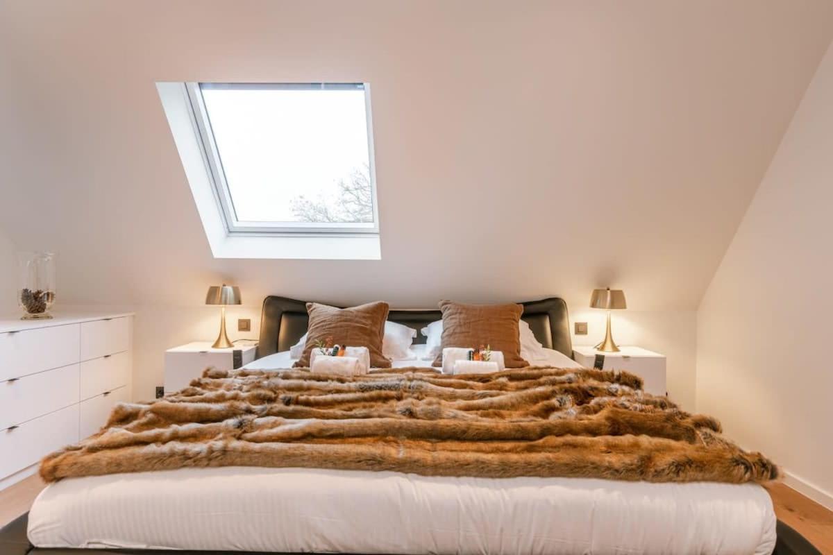 Huswell - Luxurious Apartment With Parking Beernem ภายนอก รูปภาพ