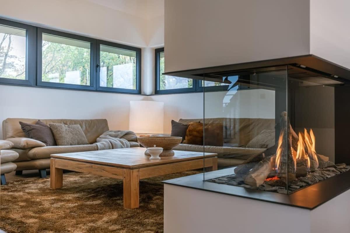 Huswell - Luxurious Apartment With Parking Beernem ภายนอก รูปภาพ